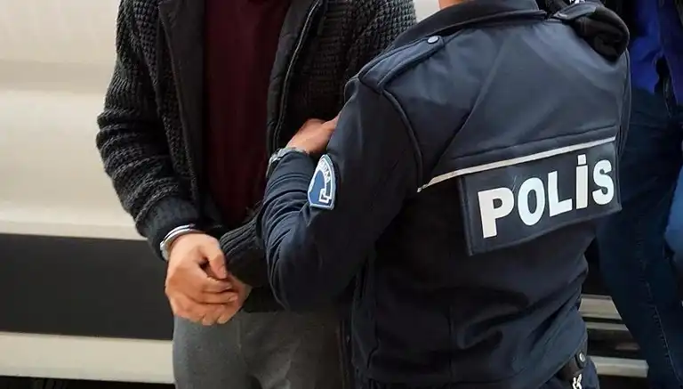 Ev Kurşunlama: Şüphelilerden Biri Tutuklandı